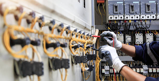 Professional Electrician technician working in Georgetown, KY